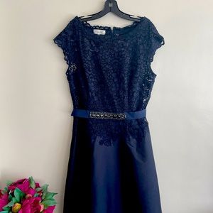 NWOT-Rickie Freeman for Teri Jon
Cap-Sleeve Lace Bejeweled-Waist Cocktail Dress